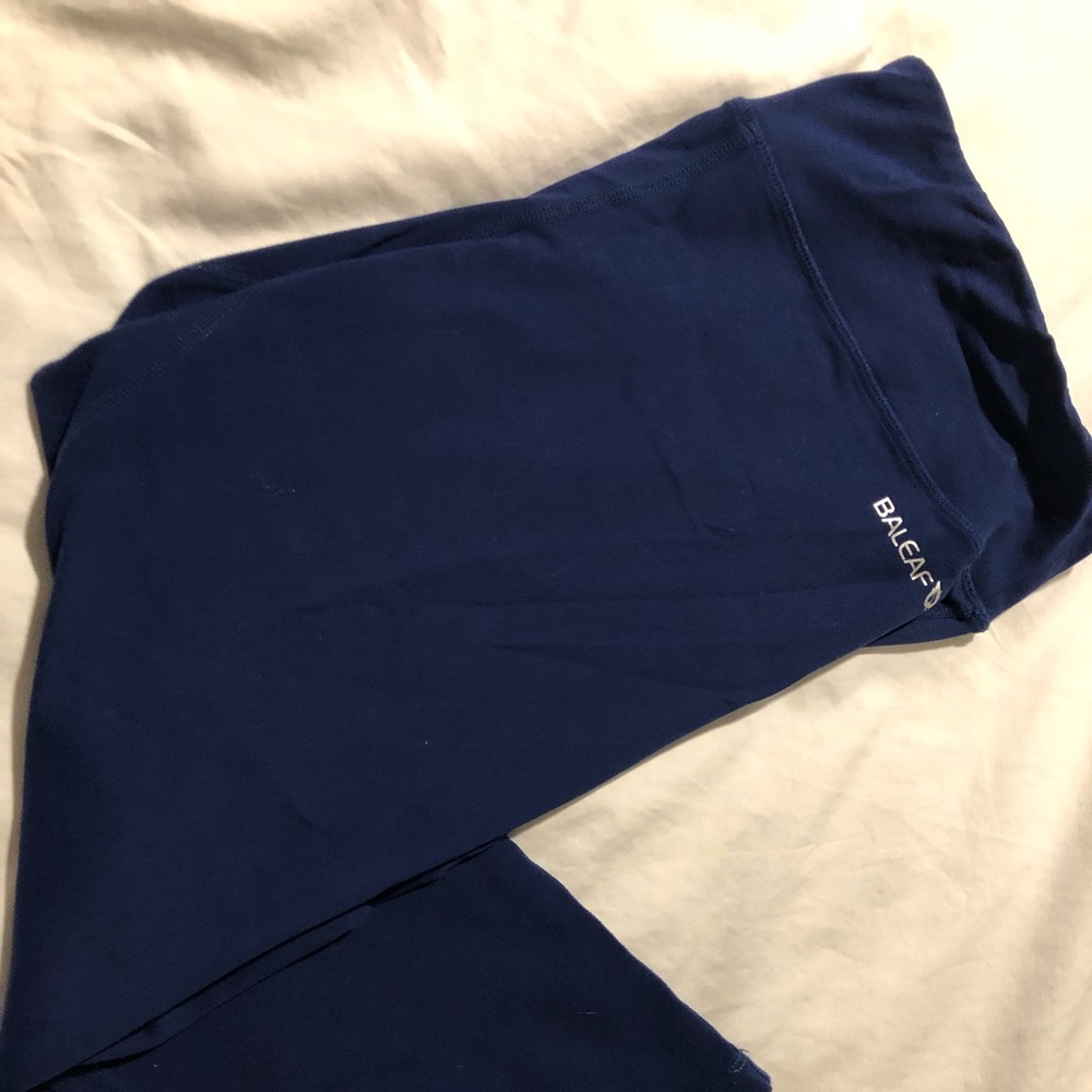 Blue Capri workout pants!